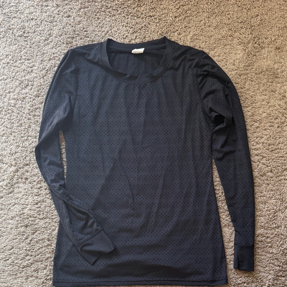 ZYIA Women's Black Long Sleeve Tee